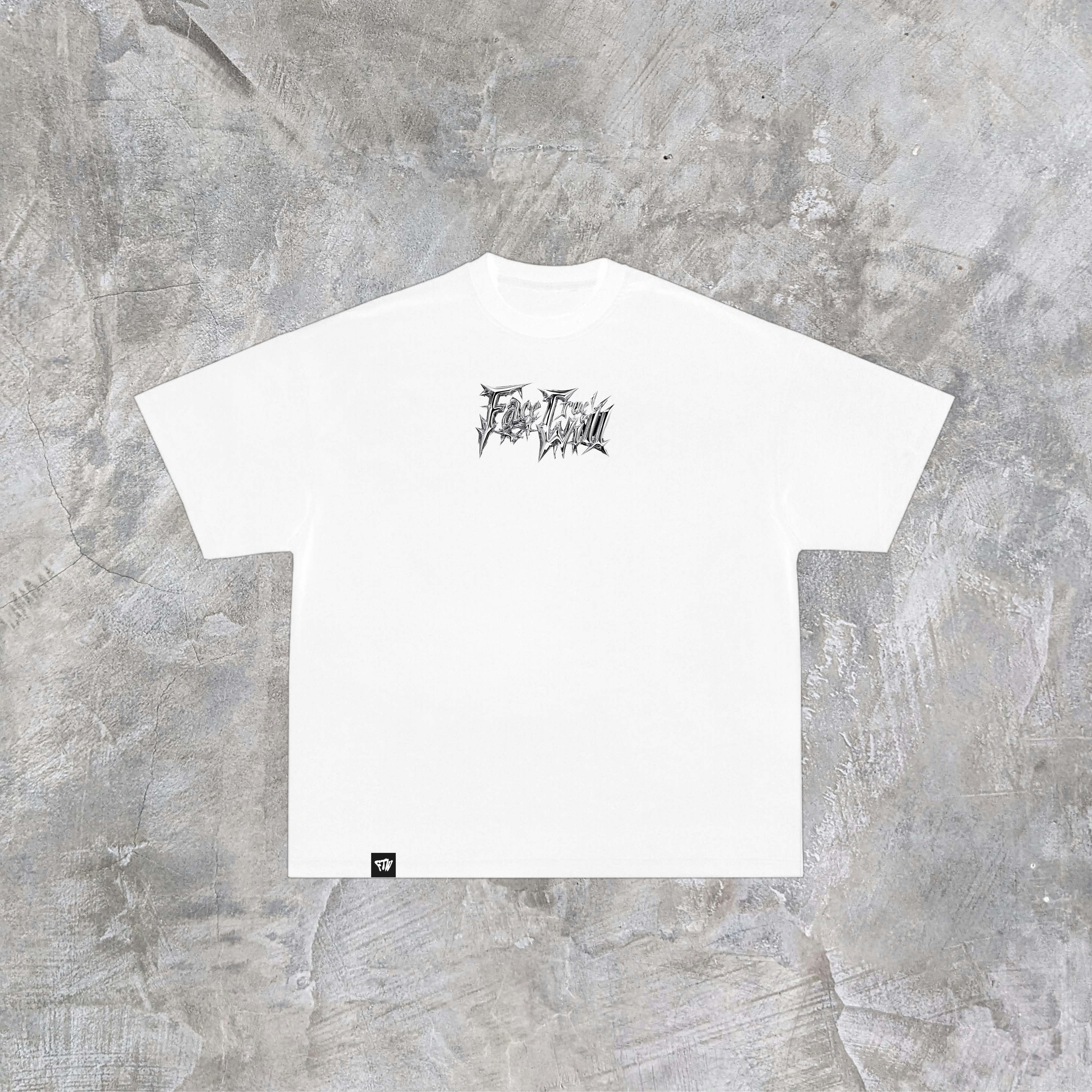 WHITE SILVERTHORN TEE